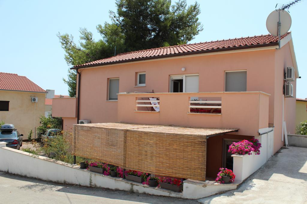 Apartments Luvi Трогир Экстерьер фото