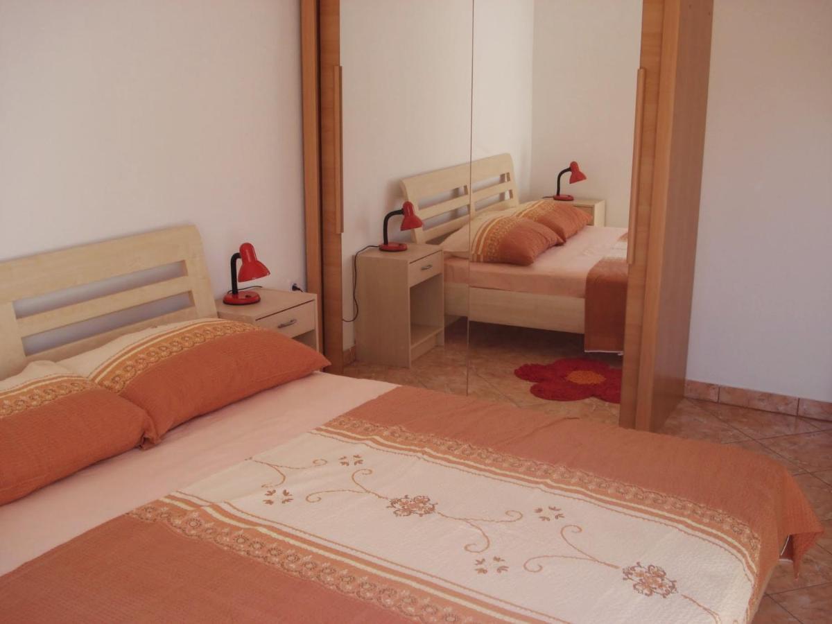 Apartments Luvi Трогир Номер фото